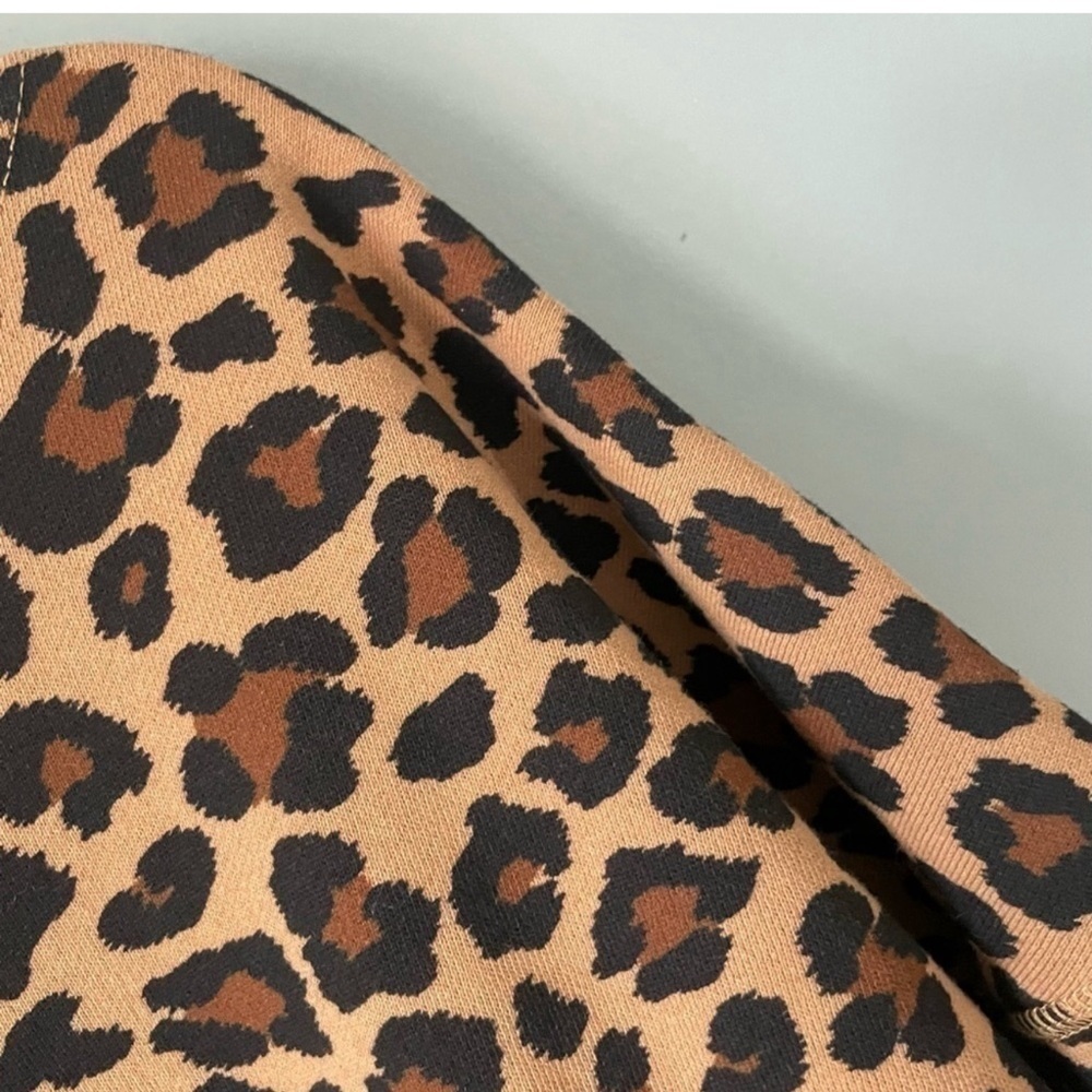 Poppy & Peonies Leopard sweater Small - Picture 2 of 3